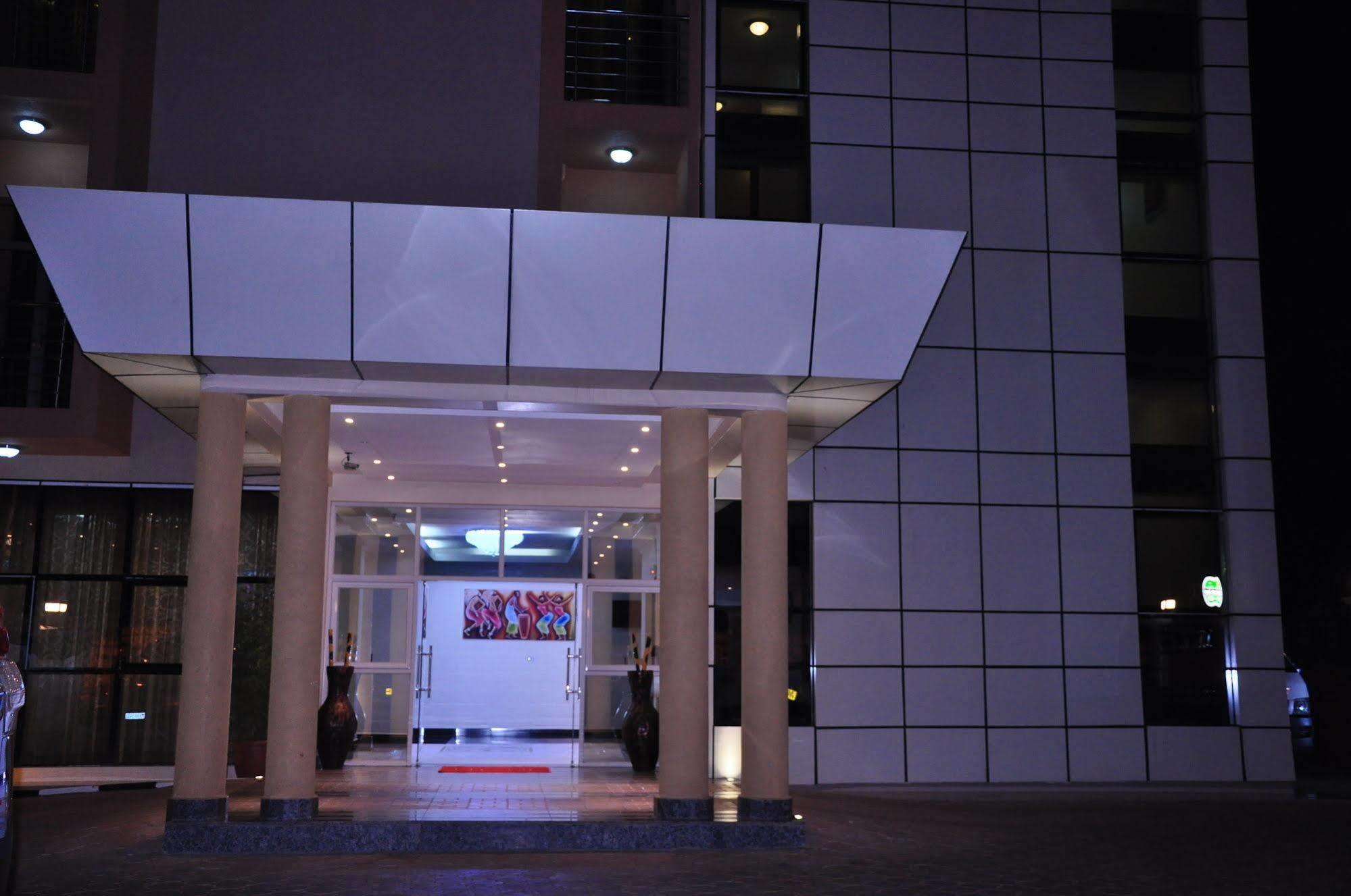 Great Seasons Hotel Kigali Dış mekan fotoğraf