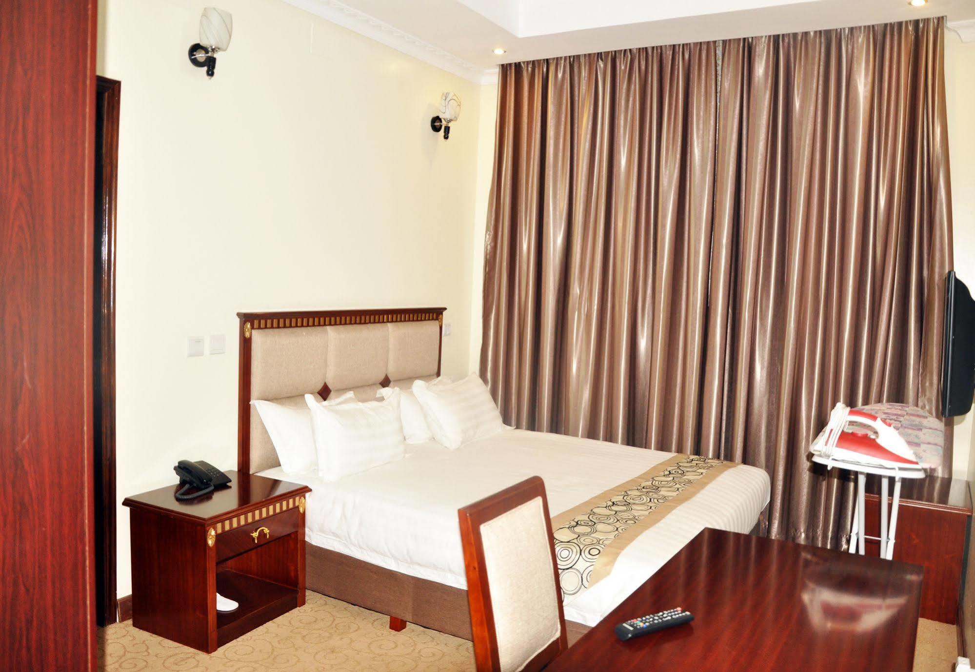 Great Seasons Hotel Kigali Dış mekan fotoğraf
